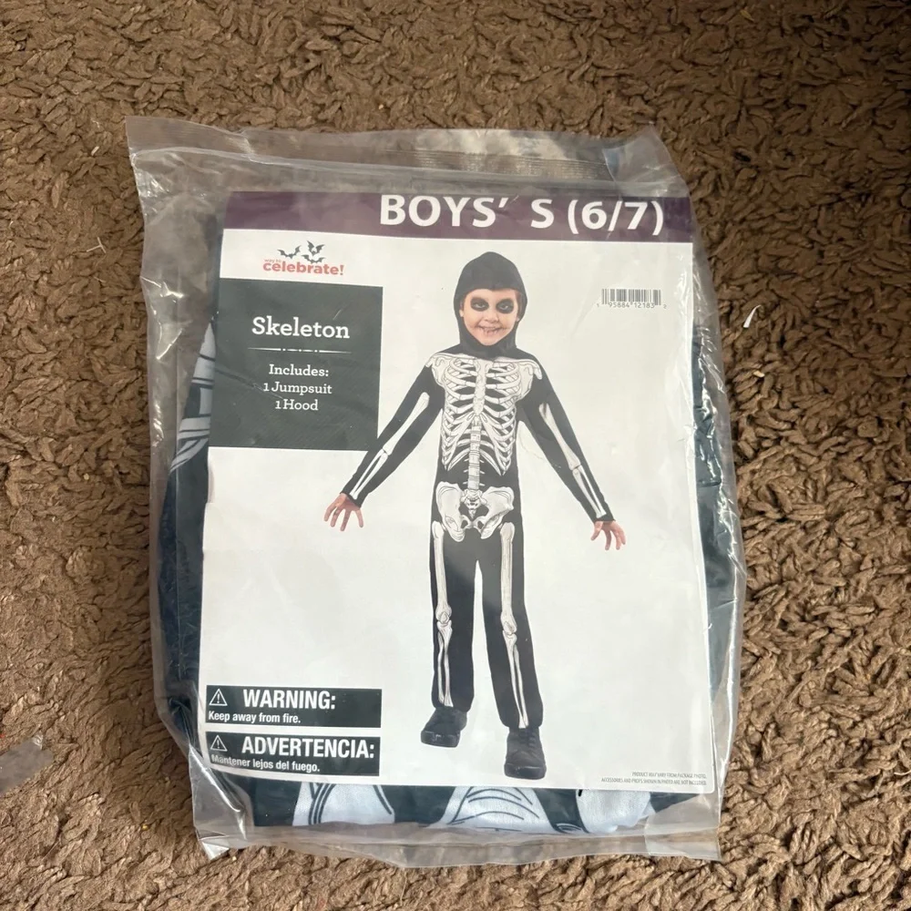 Kids Skeleton Hooded Costume NEW Small 6/7 Black White Halloween